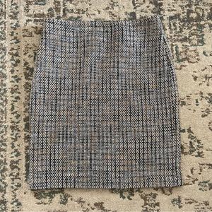 Ann Taylor tweed knit pencil skirt in size 8